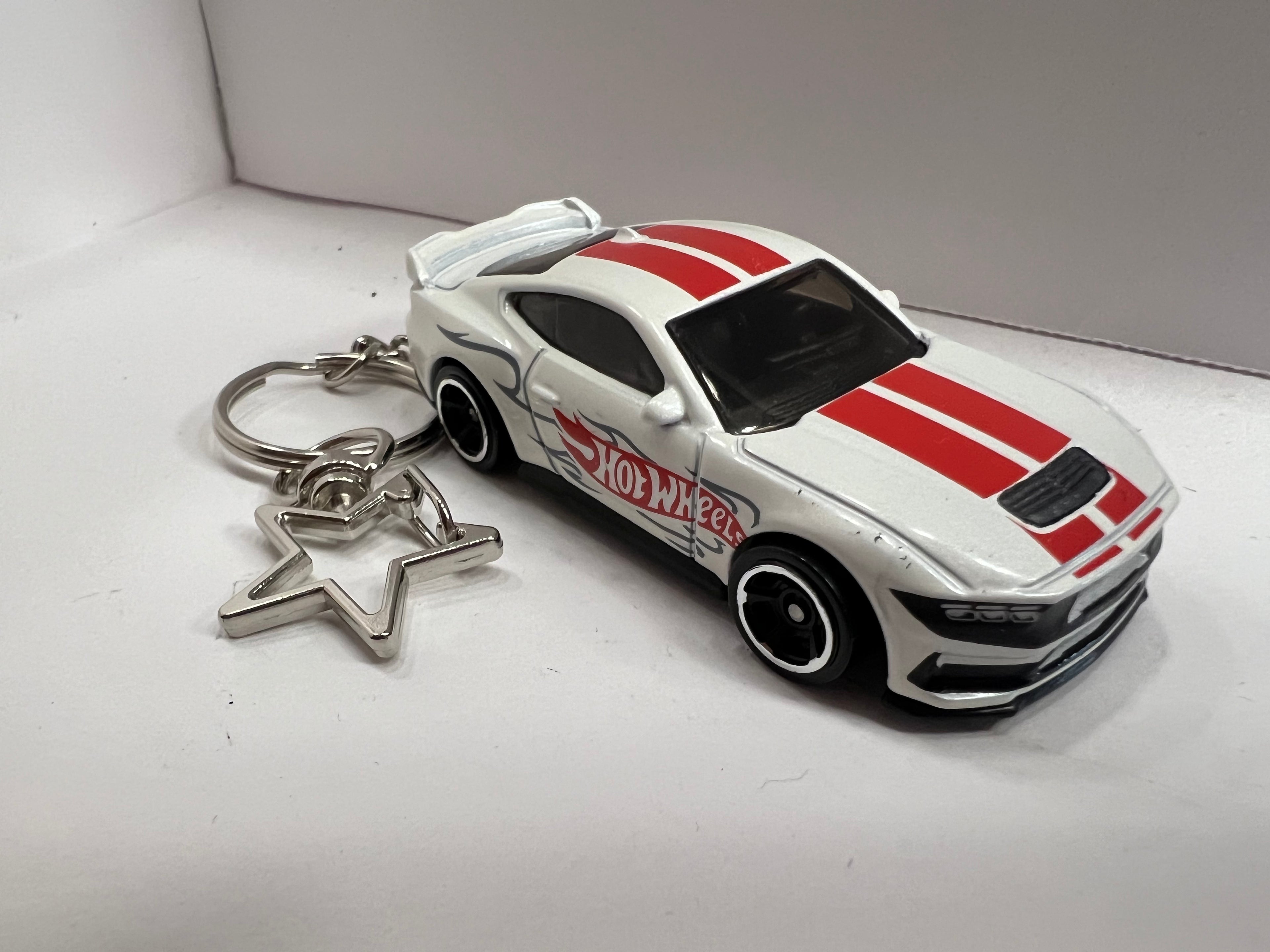 Ford Mustang Dark Horse Keychain – Red Stripes