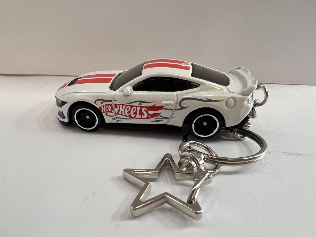 Ford Mustang Dark Horse Keychain – Red Stripes